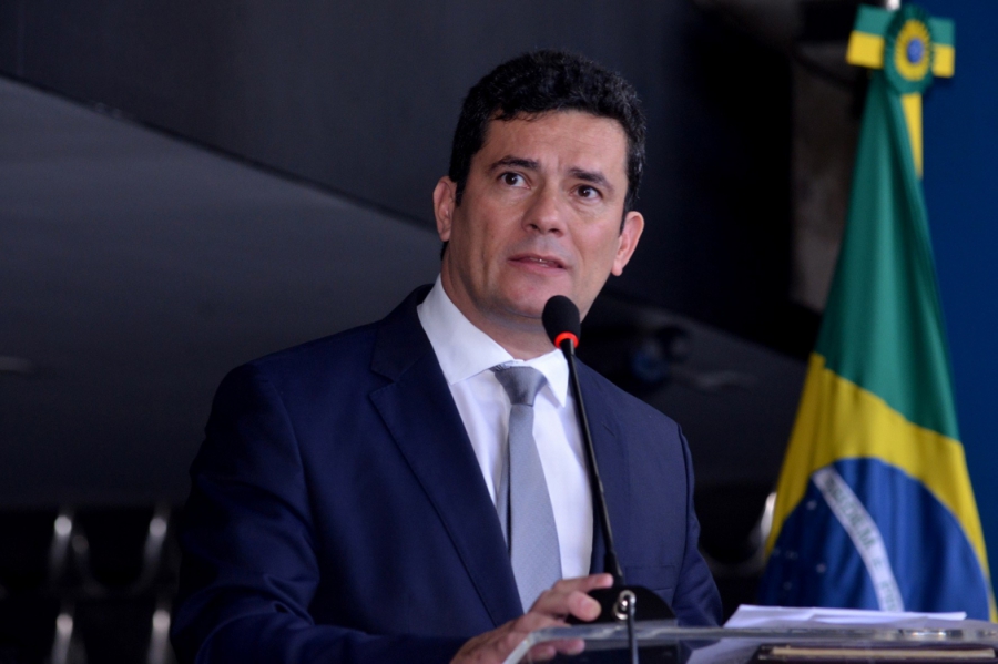 Sergio Moro adia ida à Câmara para falar sobre troca de mensagens