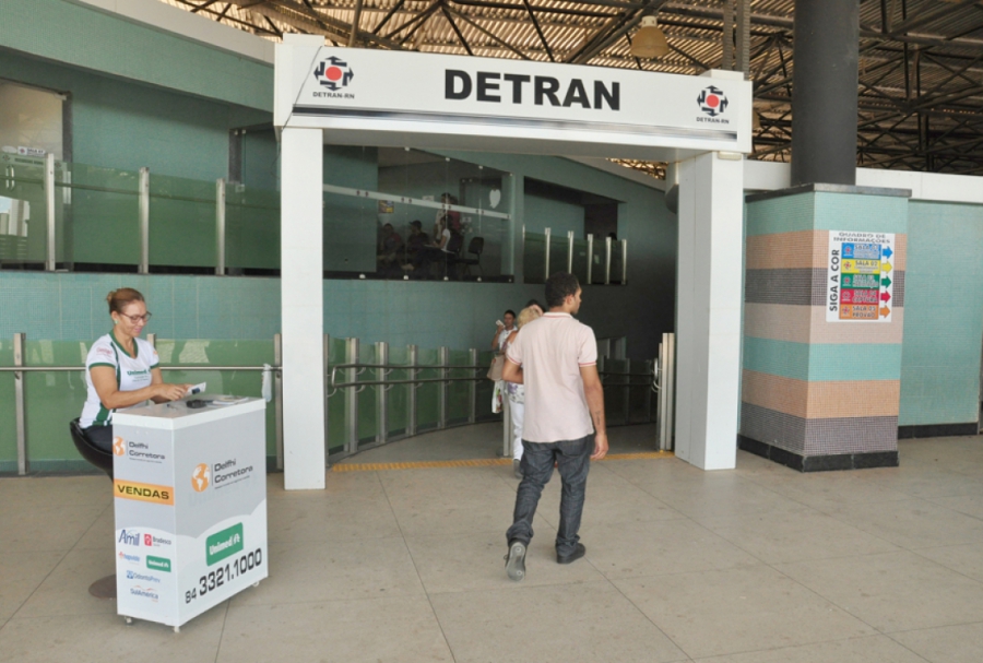 Servidores do Detran entram em greve por tempo indeterminado no RN